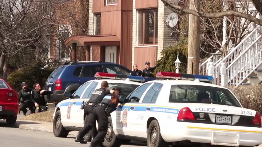 Montreal, Canada - March 2013 - Multiple Officers Standoff With Guns ...